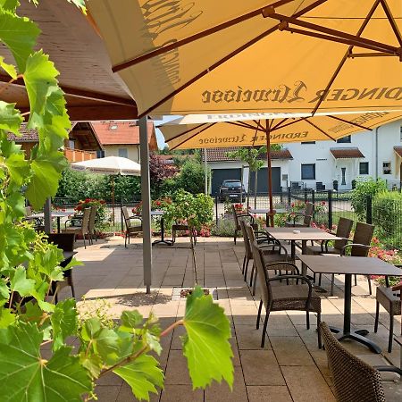 Hotel Heimfeld Restaurant Cafe Garching an Der Alz Exterior foto